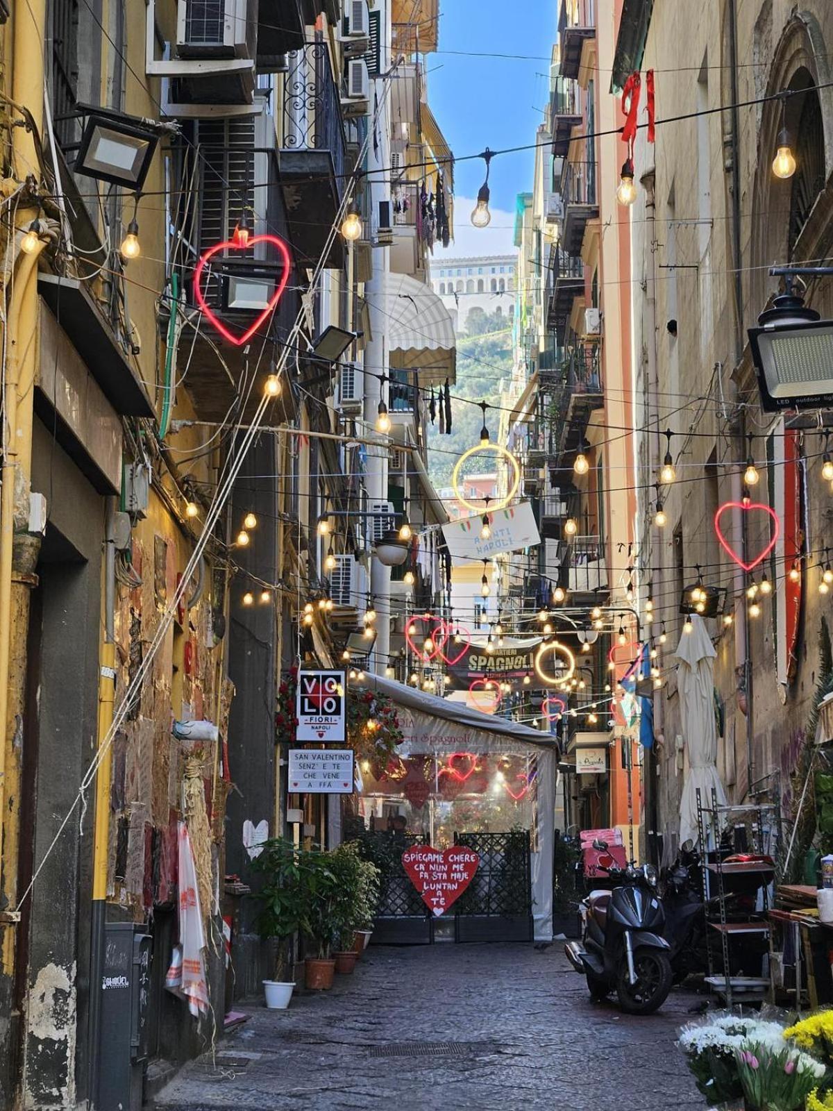 Maison Nonna Raffaela A Toledo * Nápoles